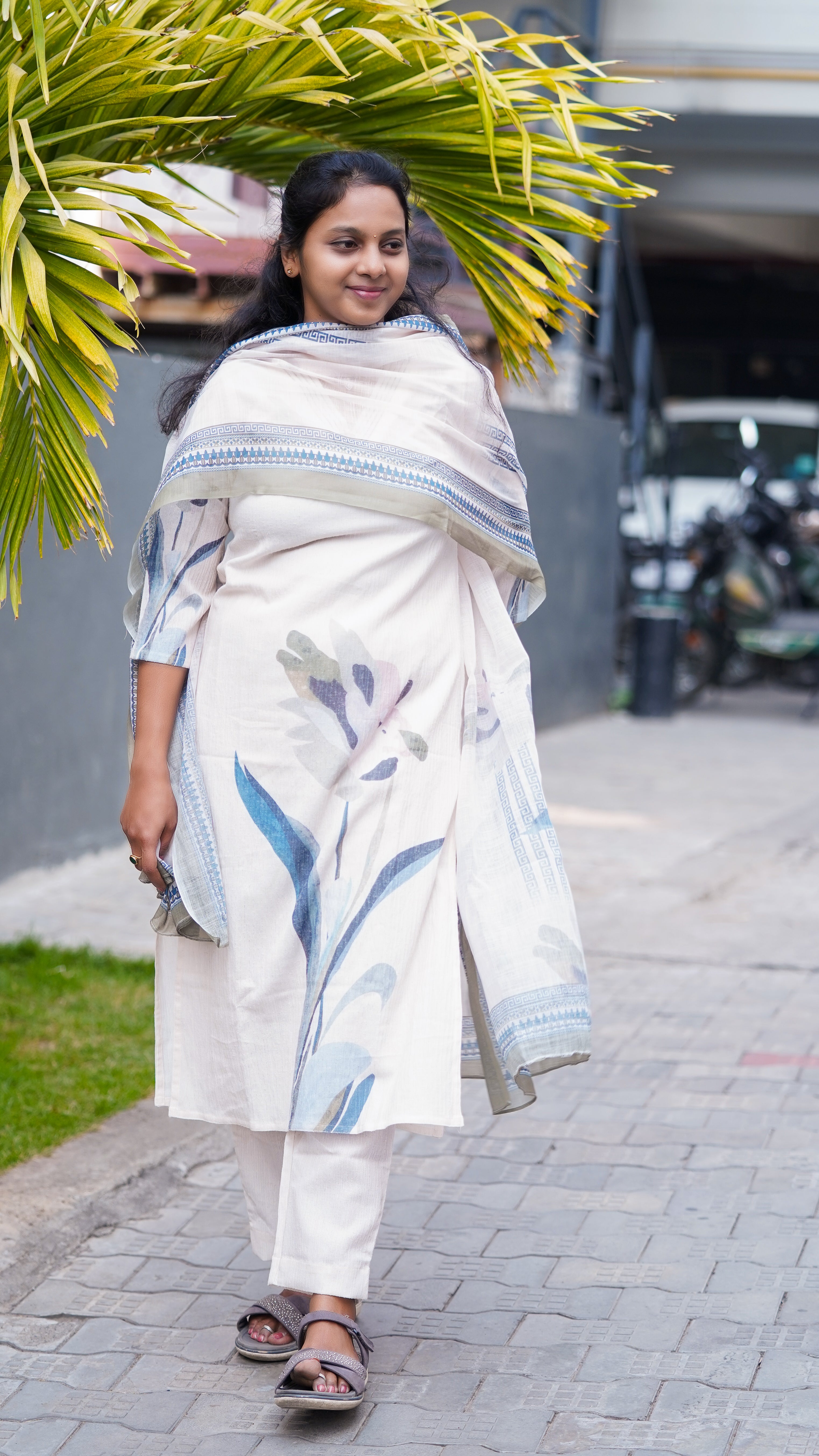Signature Off-White digital print kurta set